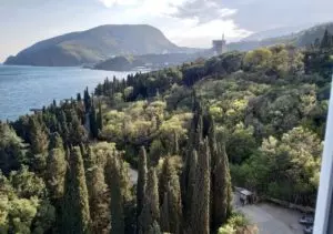 3-комнатная квартира под отделку с панорамным видом, г. Алушта