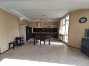 2-комнатная квартира в центре Ялты в районе к/т Спартак
