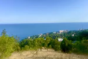 Земельный участок 6 соток с видом на море и горы в г. Алупка, г. Ялта