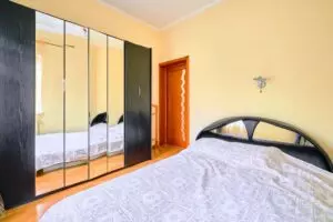 Продается жилой дом с видом на горы в спальном районе г. Ялта