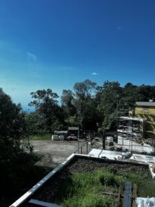 Современный дом с панорамным видом на море в поселке Горное (Ялта)
