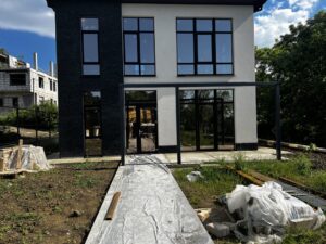 Современный дом с панорамным видом на море в поселке Горное (Ялта)