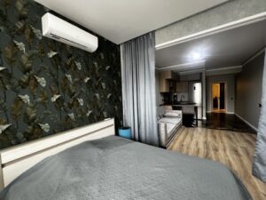 2-комнатная квартира 80 м² с ремонтом и видом на море и город в ЖК «Алмаз», г. Ялта