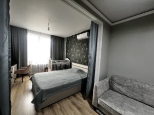 2-комнатная квартира 80 м² с ремонтом и видом на море и город в ЖК «Алмаз», г. Ялта